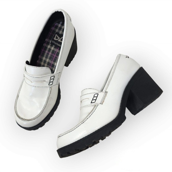 Dirty Laundry Shoes - Dirty Laundry Penny Loafers Chunky Block Heel White Faux Leather Vtg 90s Y2K 9